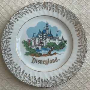 Vintage Disneyland decorative plate